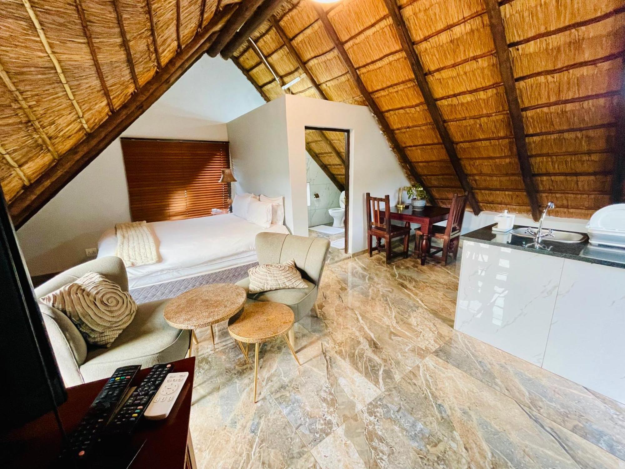 Pretoria Mansion Boutique Hotel Coral Tree ภายนอก รูปภาพ