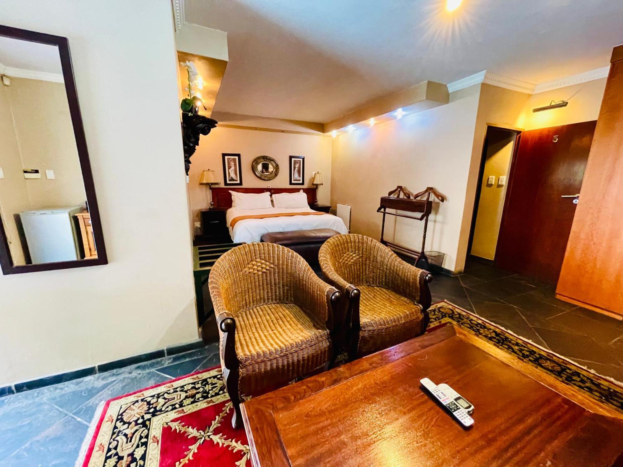 Pretoria Mansion Boutique Hotel Coral Tree ภายนอก รูปภาพ